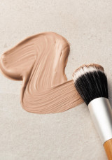 Base de maquillaje Fresh Nude Foundation 30 ml