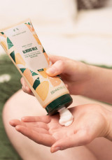 Loción corporal cremosa de Leche de Almendras 200 ml