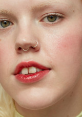 Sheer Touch Lip & Cheek Tint 8 ml