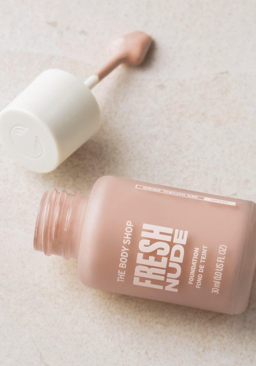 Base de maquillaje Fresh Nude Foundation 30 ml Base de maquillaje Fresh Nude Foundation 30 ml