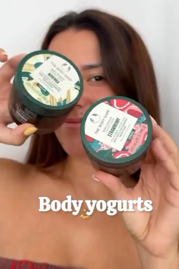 Porque tu piel también merece un postre Una cucharada de frescor con Body Yogurt, se absorbe en segundos, huele de maravilla y aporta ¡48h de hidratación