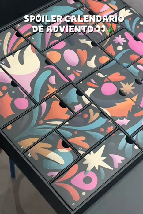 Nuestro Calendario de Adviento viene envuelto en amor 💚 y está listo para llenar tus días de sorpresas. ¿Listos para descubrir lo que hay dentro? 🎁Disponible ya en la cesta naranja de TikTok Shop 🛍️