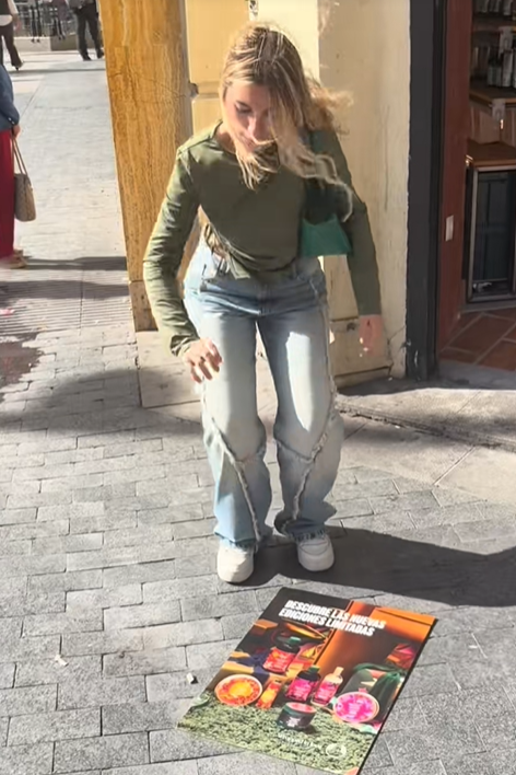 Un encuentro casual, una pista… y la Navidad llega a The Body Shop 💚 🎁 Edición limitada, aromas nuevos y mucho brillo festivo ✨ ¡Encuéntrala ya en TikTok Shop! 🎄