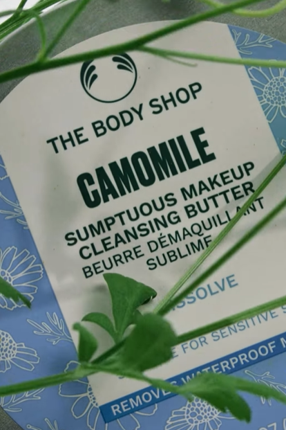 Most Loved de The Body Shop 💛 Camomila para una limpieza suave, Vitamina E para hidratación a tope y Tea Tree para equilibrar la piel cuando lo necesita 🧴 ✨No los dejes fuera de tu rutina✨