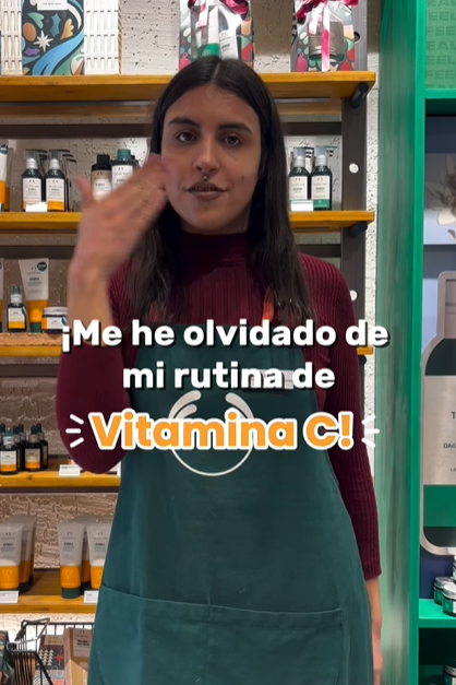 Glow mode on ✨ Rutina de Vitamina C en 4 pasos limpiar y exfoliar, tónico iluminador para afinar poros, sérum para potenciar la luminosidad y crema hidratante para sellar el glow🍊 Piel radiante, sin esfuerzo💛🌿