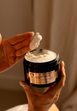 Spa of the World™ Crema Corporal de Camelia Japonesa 300 ml